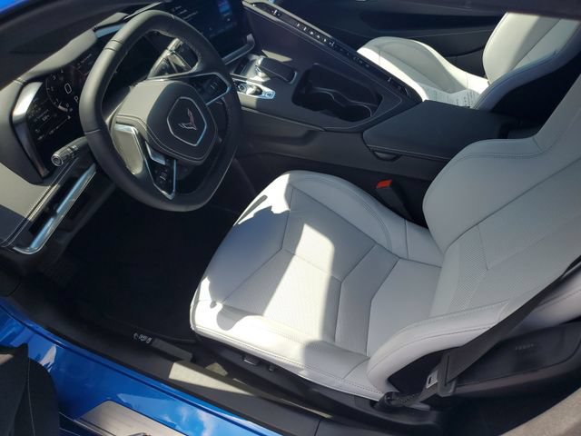 Used 2025 Chevrolet Corvette Stingray Convertible w/ 1LT RWD image 9