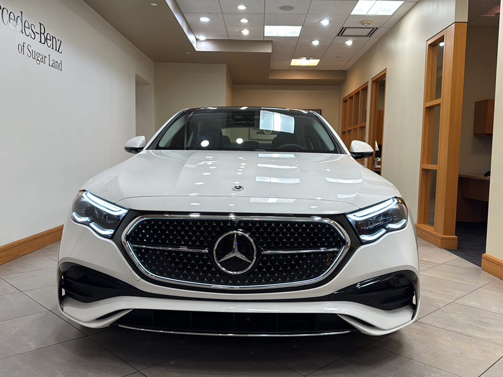 Certified 2025 Mercedes-Benz E 350 4MATIC Sedan image 3