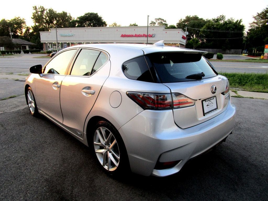 Used 2014 Lexus CT 200h FWD image 10