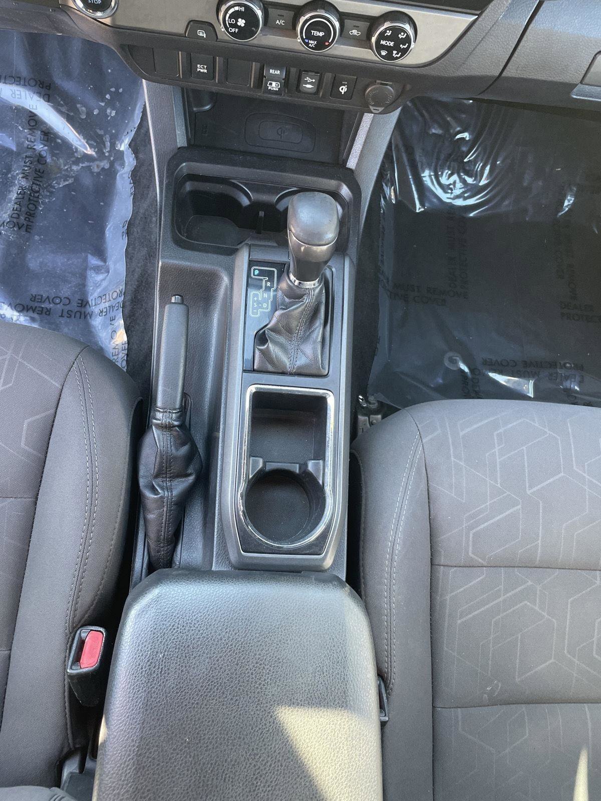 Used 2018 Toyota Tacoma TRD Off-Road RWD image 17