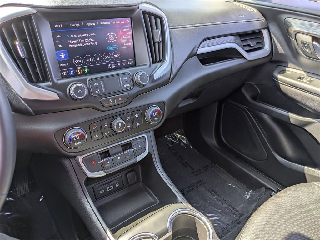 Used 2023 GMC Terrain SLT image 20