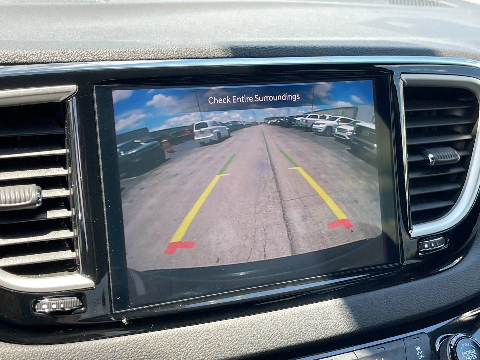Used 2025 Chrysler Pacifica Select FWD image 22