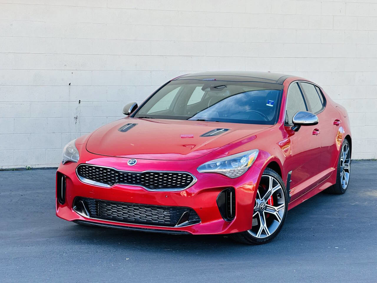 Used 2018 Kia Stinger GT2 image 3