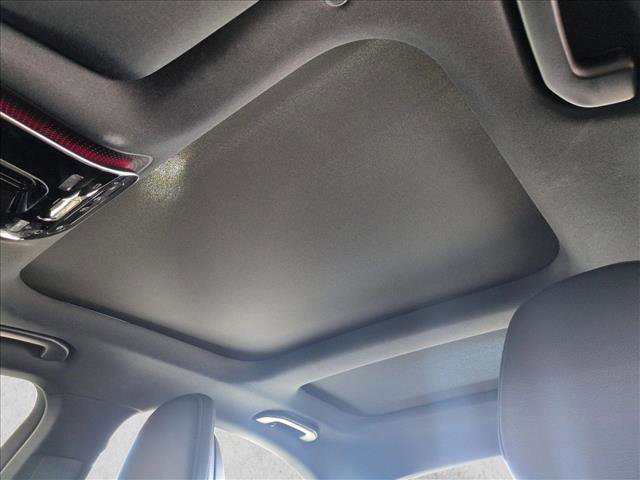 Used 2025 Mercedes-Benz C 300 Sedan image 15