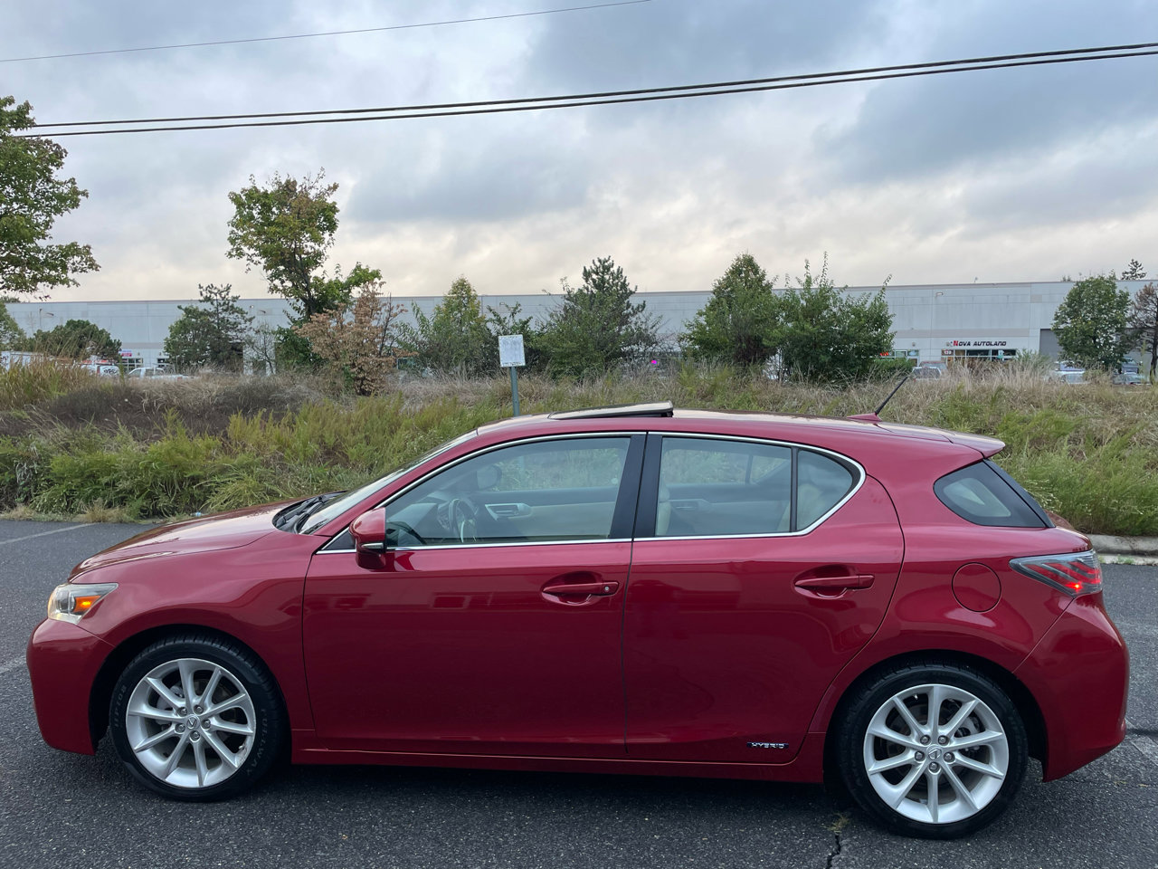 Used 2013 Lexus CT 200h image 4