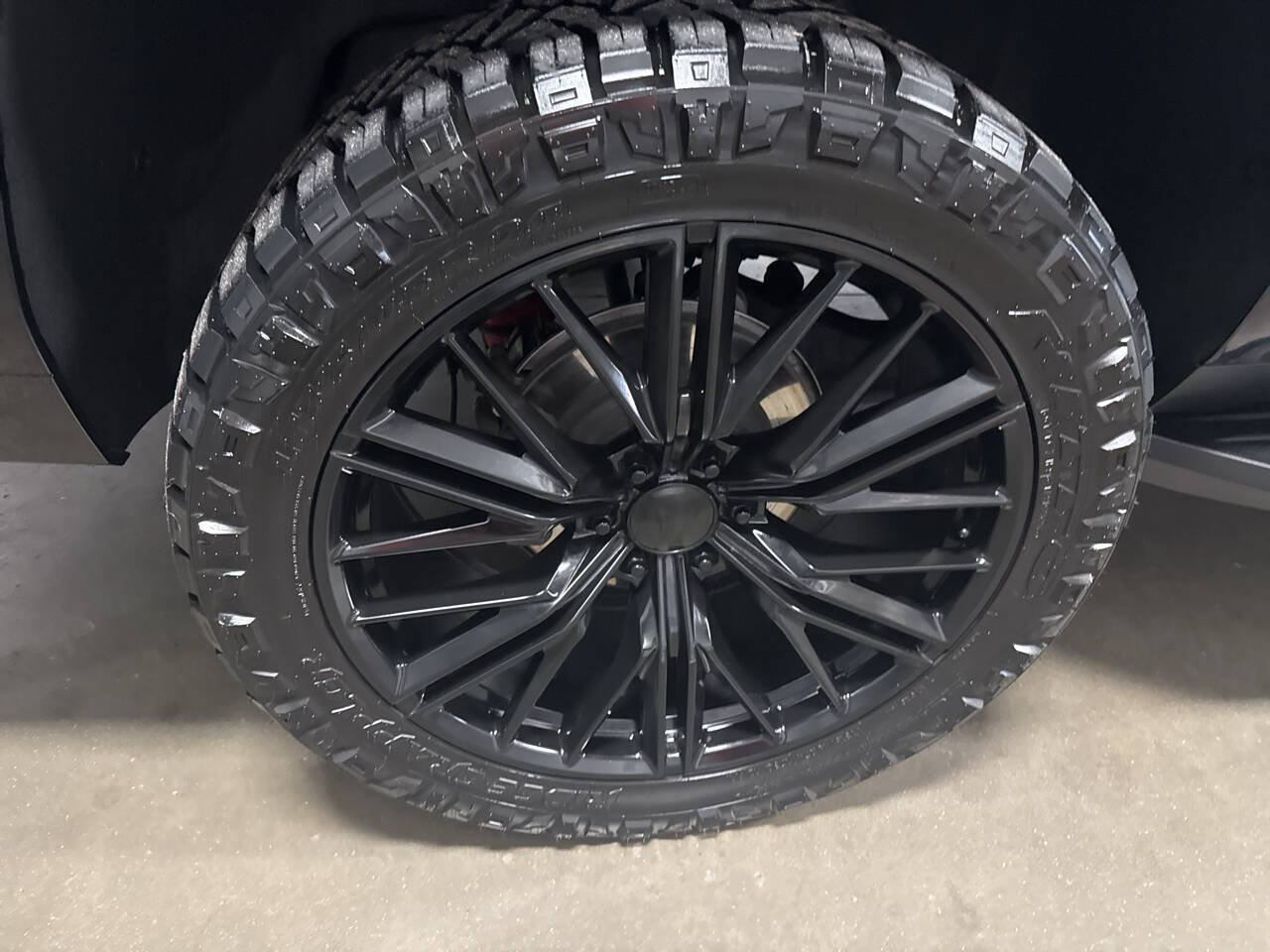 Used 2023 Cadillac Escalade ESV Premium Luxury w/ LPO, Floor Liner Package AWD/4WD image 5