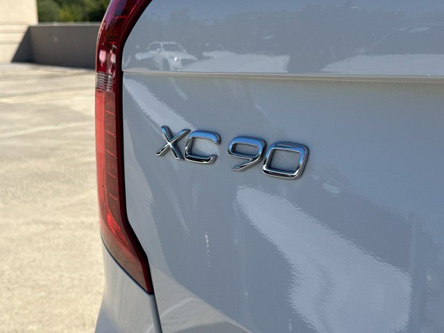 Certified 2025 Volvo XC90 T8 Plus AWD/4WD image 39