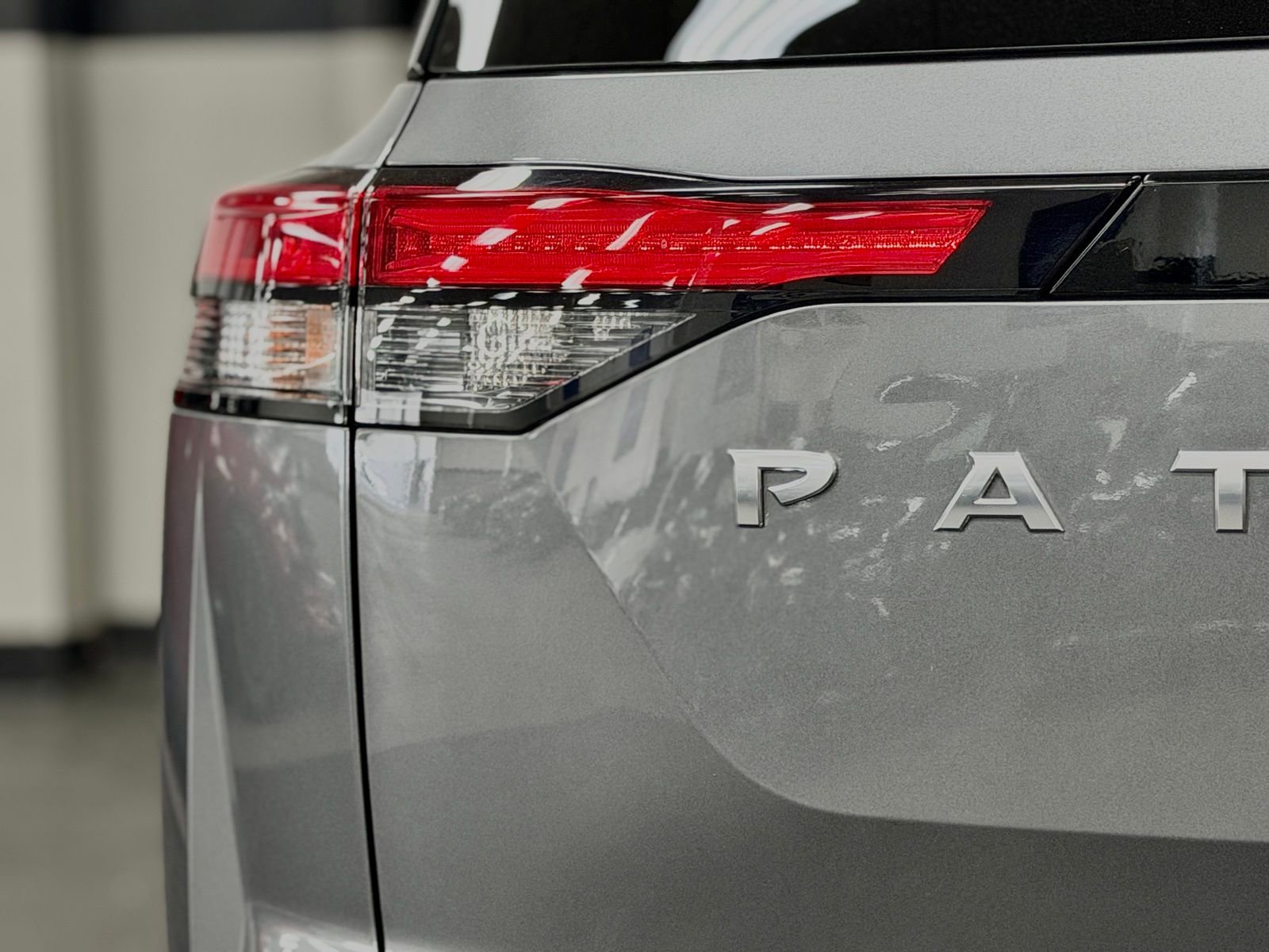 Used 2022 Nissan Pathfinder S FWD image 13