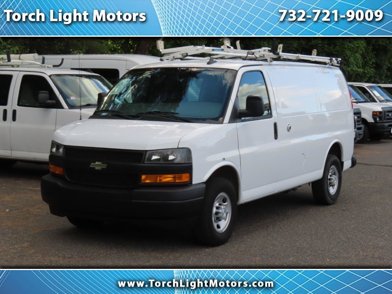Used 2018 Chevrolet Express 2500 w/ Driver Convenience Package RWD image 1