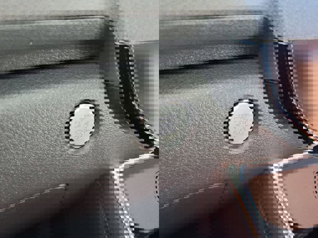 New 2026 Kia Carnival EX FWD image 33