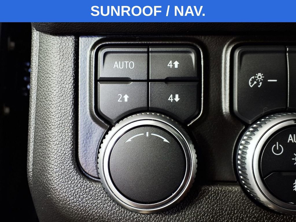 Used 2021 GMC Yukon SLT w/ SLT Luxury Plus Package image 15