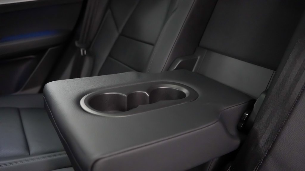 Certified 2025 Porsche Cayenne image 19