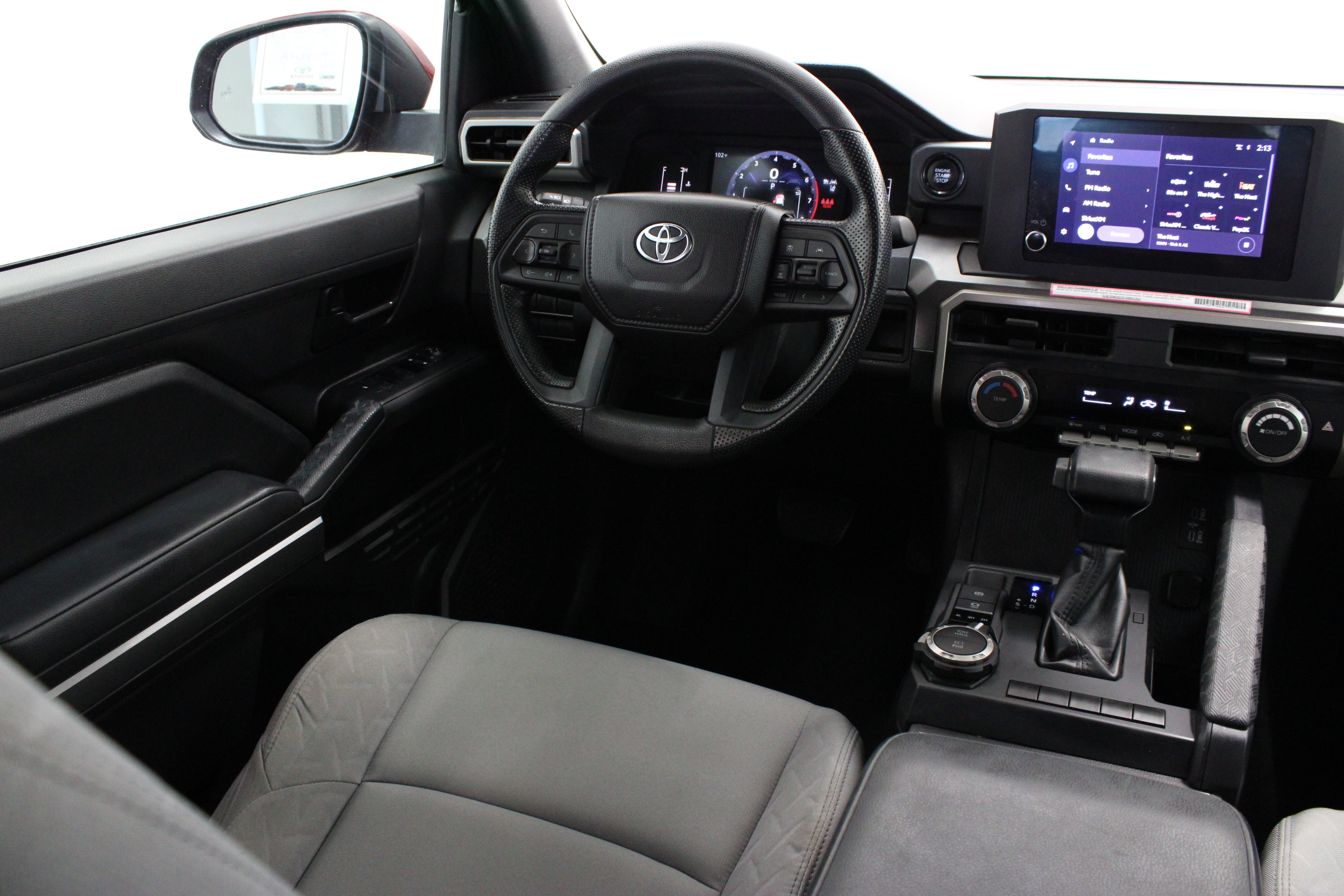 Used 2024 Toyota Tacoma SR5 AWD/4WD image 30