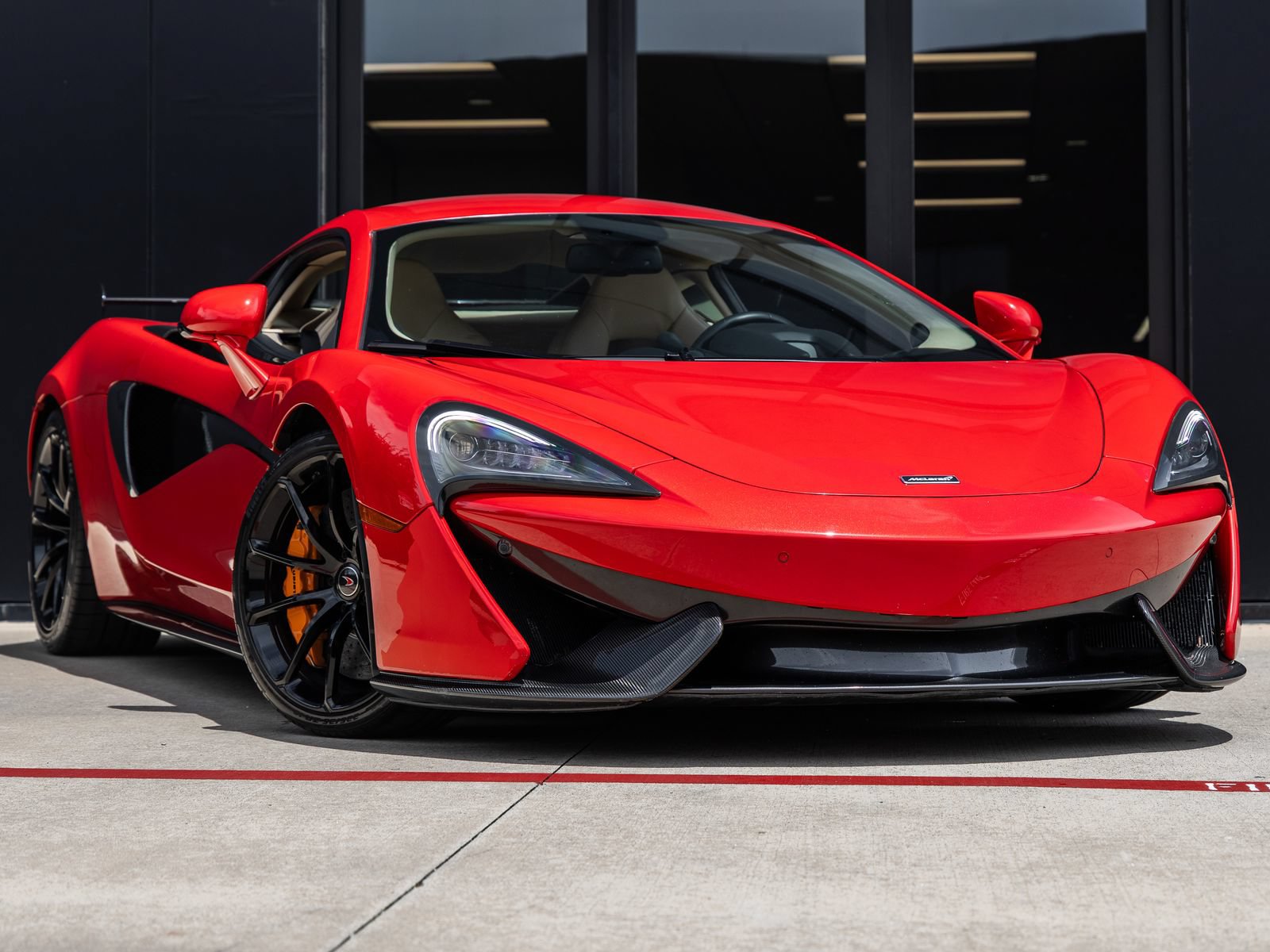 Used 2016 McLaren 570S Coupe RWD image 3