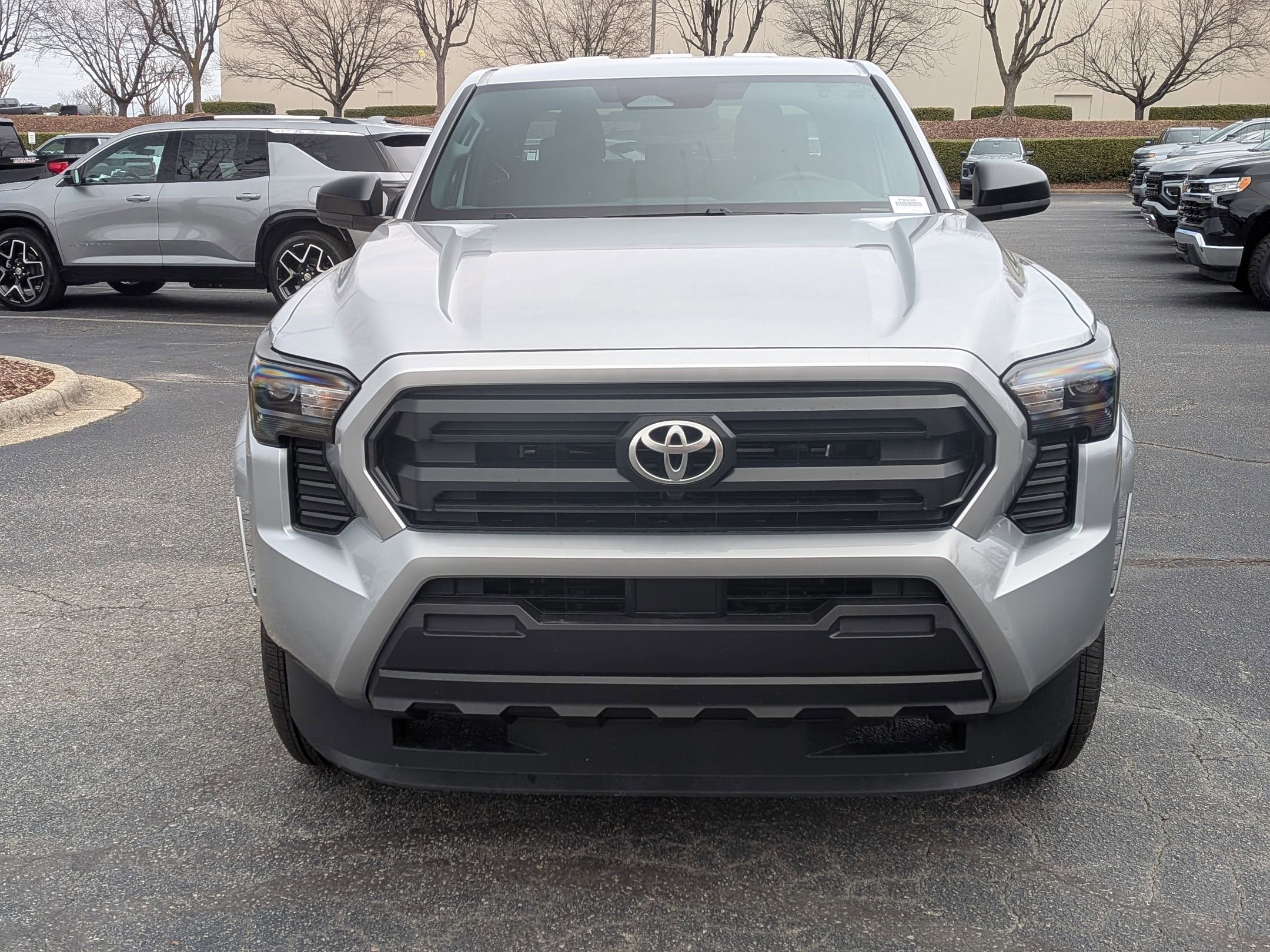 Used 2025 Toyota Tacoma SR image 3