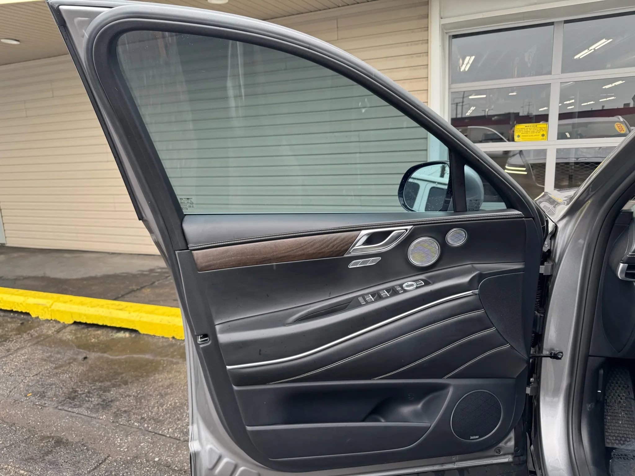 Used 2023 Genesis GV80 3.5T w/ Advanced Package image 15