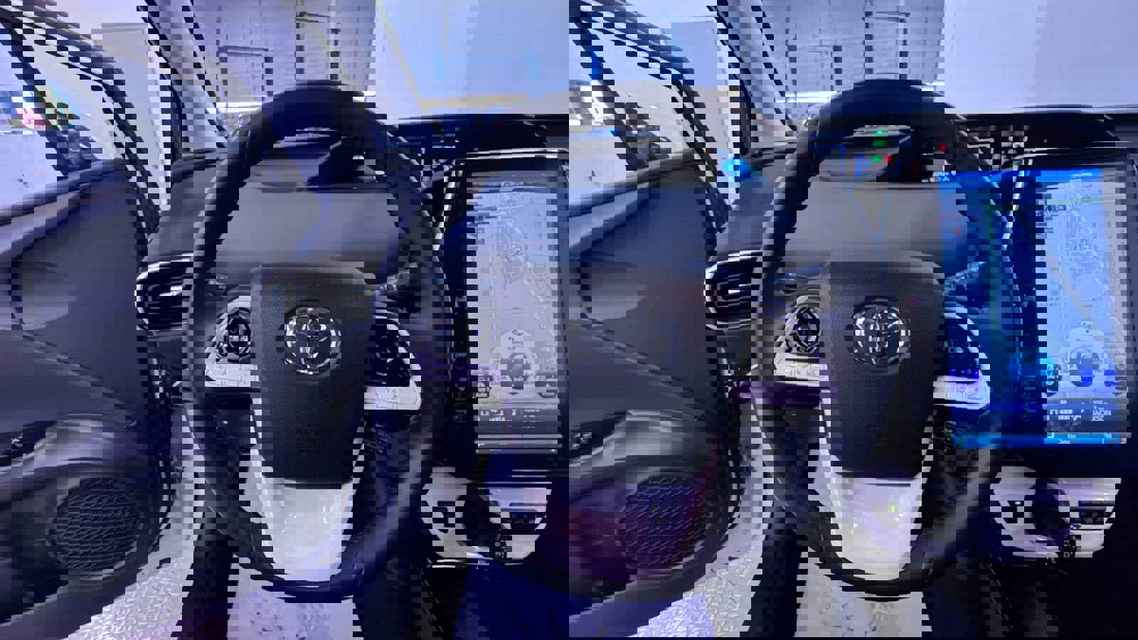 Used 2018 Toyota Prius Prime Premium image 15