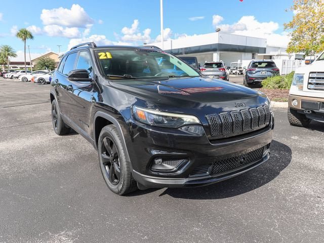 Used 2021 Jeep Cherokee Latitude Plus AWD/4WD image 10
