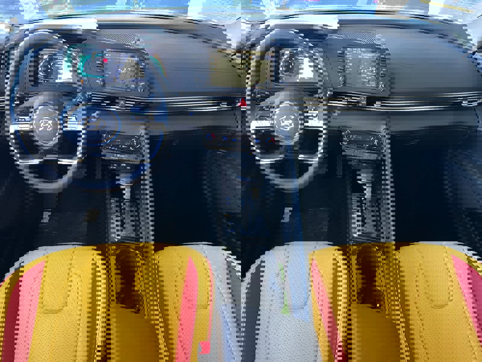 New 2025 Hyundai Elantra Blue image 4