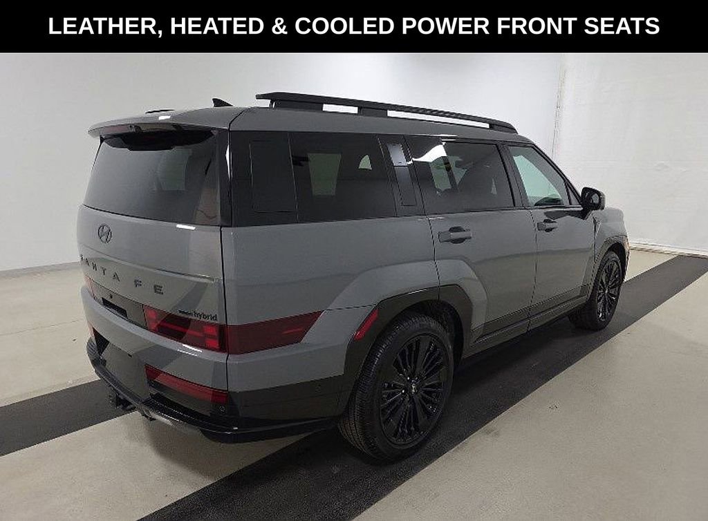 Used 2025 Hyundai Santa Fe Calligraphy image 4