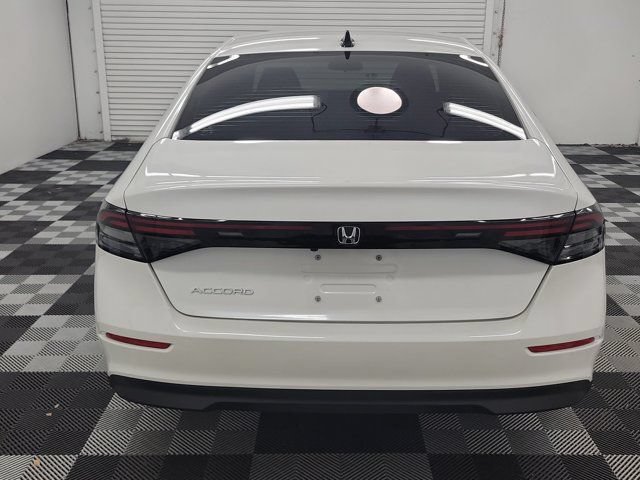 Certified 2025 Honda Accord SE image 5
