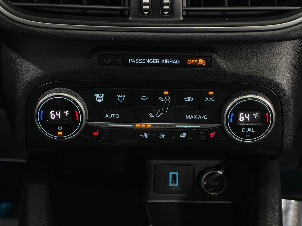 Used 2020 Ford Escape Titanium w/ Titanium Premium Package 2.0 image 26