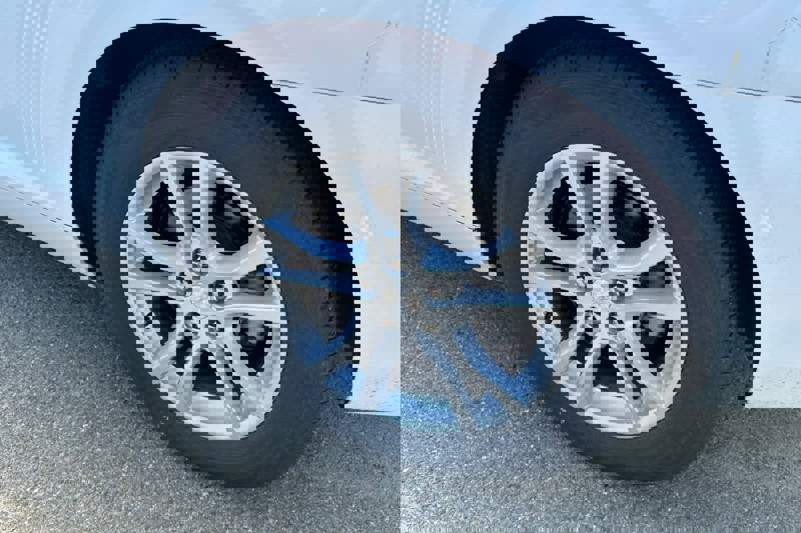 Used 2013 Chevrolet Camaro LT RWD image 22