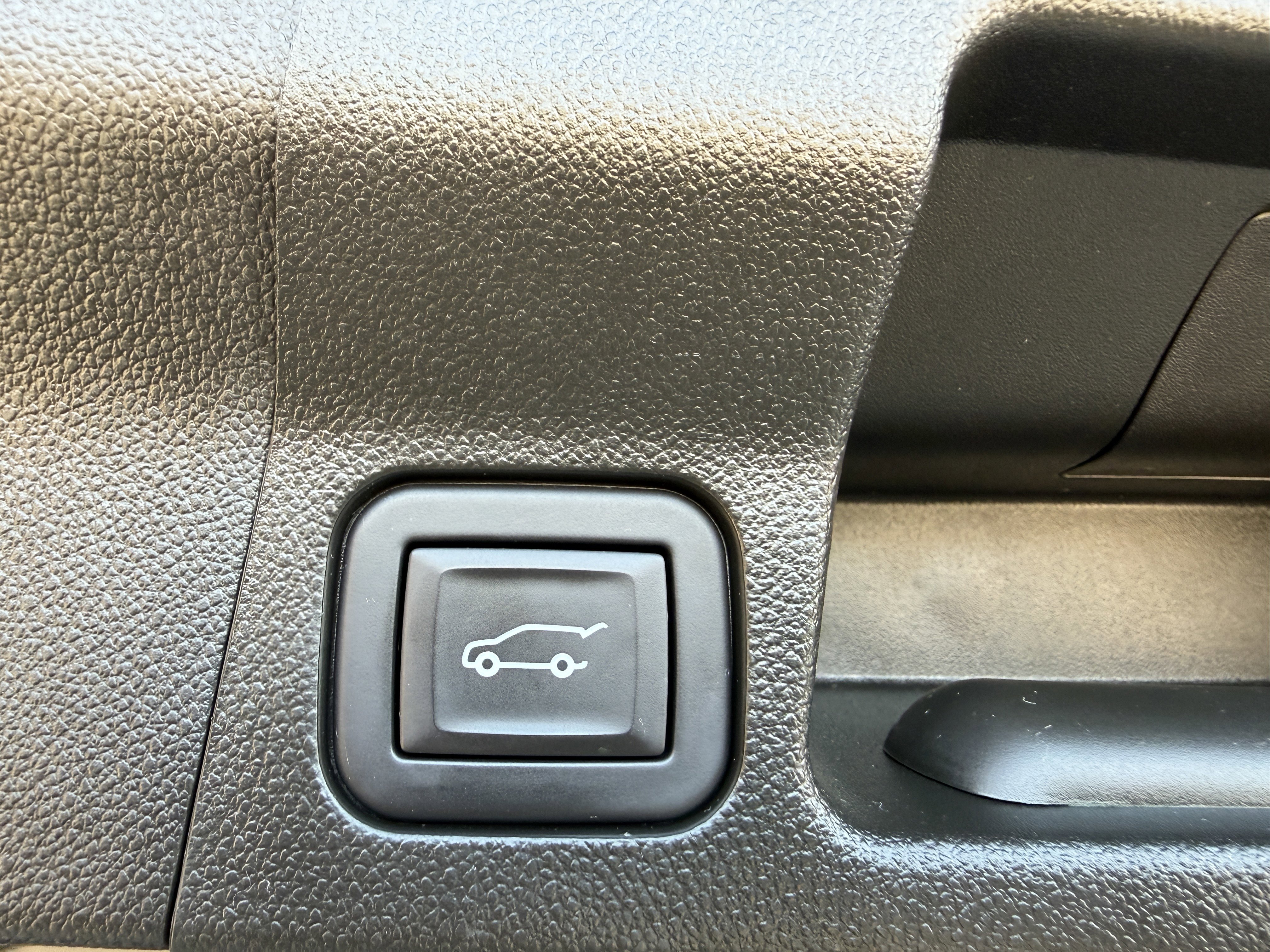 Used 2023 GMC Acadia Denali w/ Denali Ultimate Package image 30