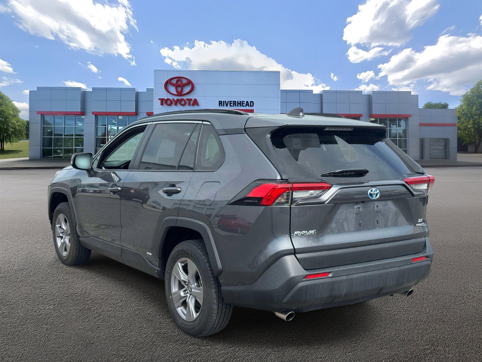 Certified 2022 Toyota RAV4 LE w/ Carpet Mat Package (TMS) image 5