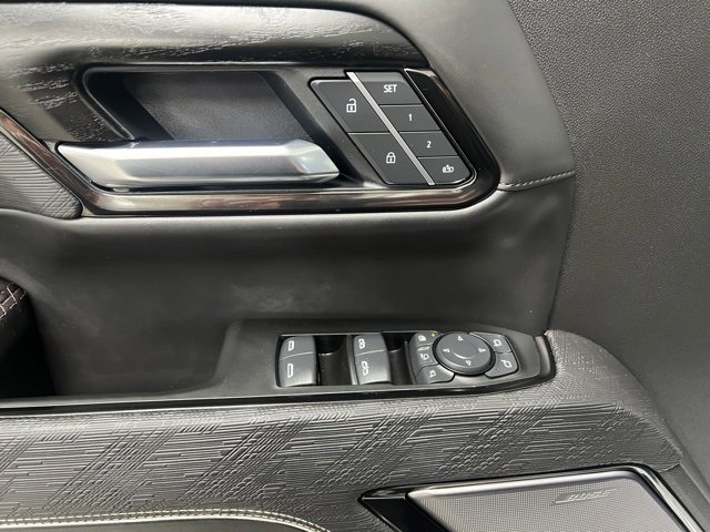 Used 2025 GMC Sierra 2500 AT4X w/ AT4X AEV Edition image 23