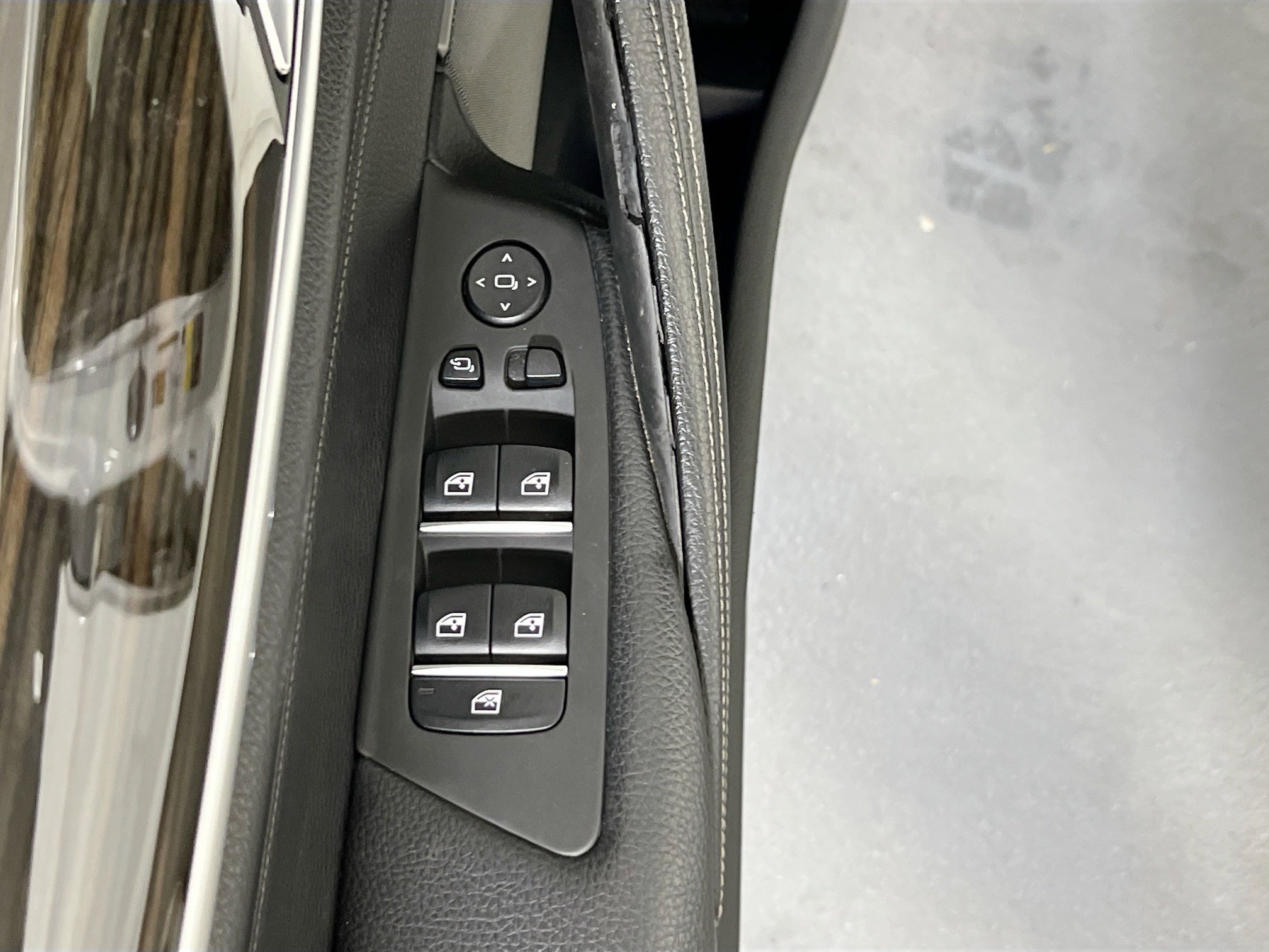 Used 2018 BMW 530i xDrive image 18