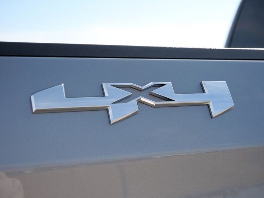 Used 2023 GMC Sierra 1500 SLT image 9