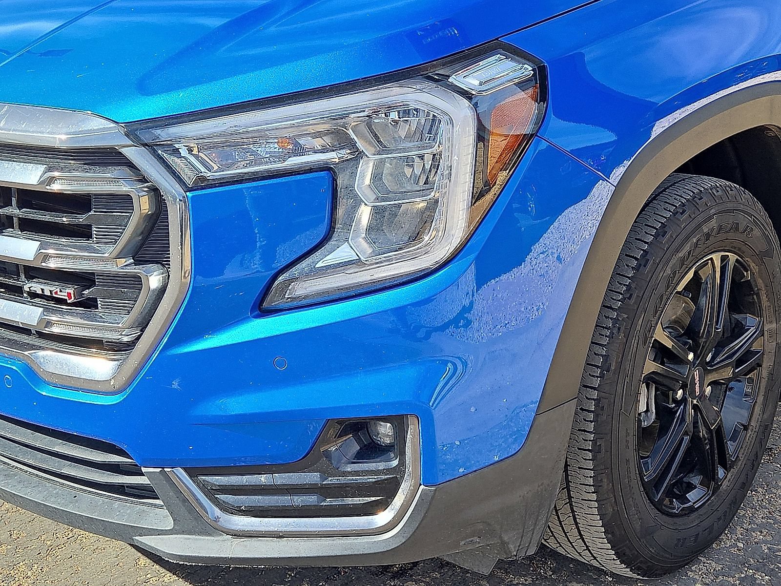 Used 2024 GMC Terrain AT4 w/ Tech Package AWD/4WD image 9