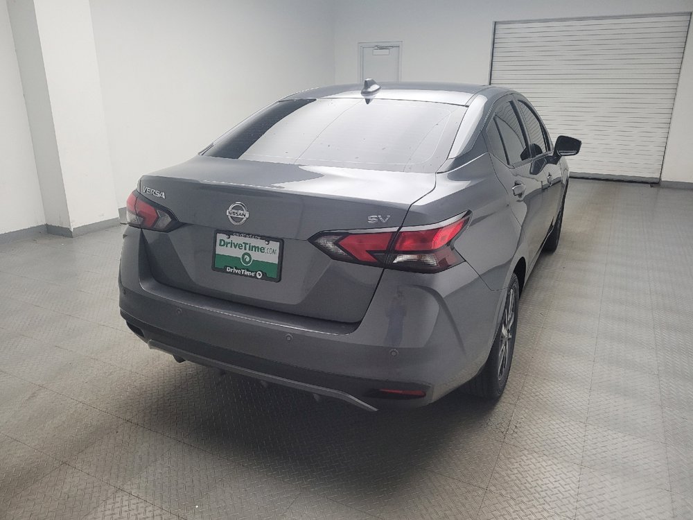 Used 2021 Nissan Versa SV FWD image 7