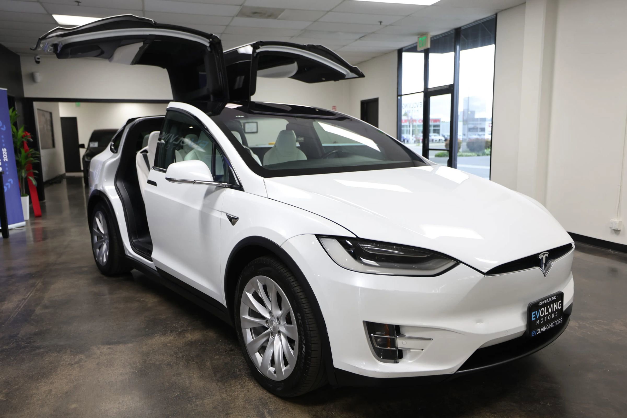 Used 2019 Tesla Model X Long Range AWD/4WD image 12