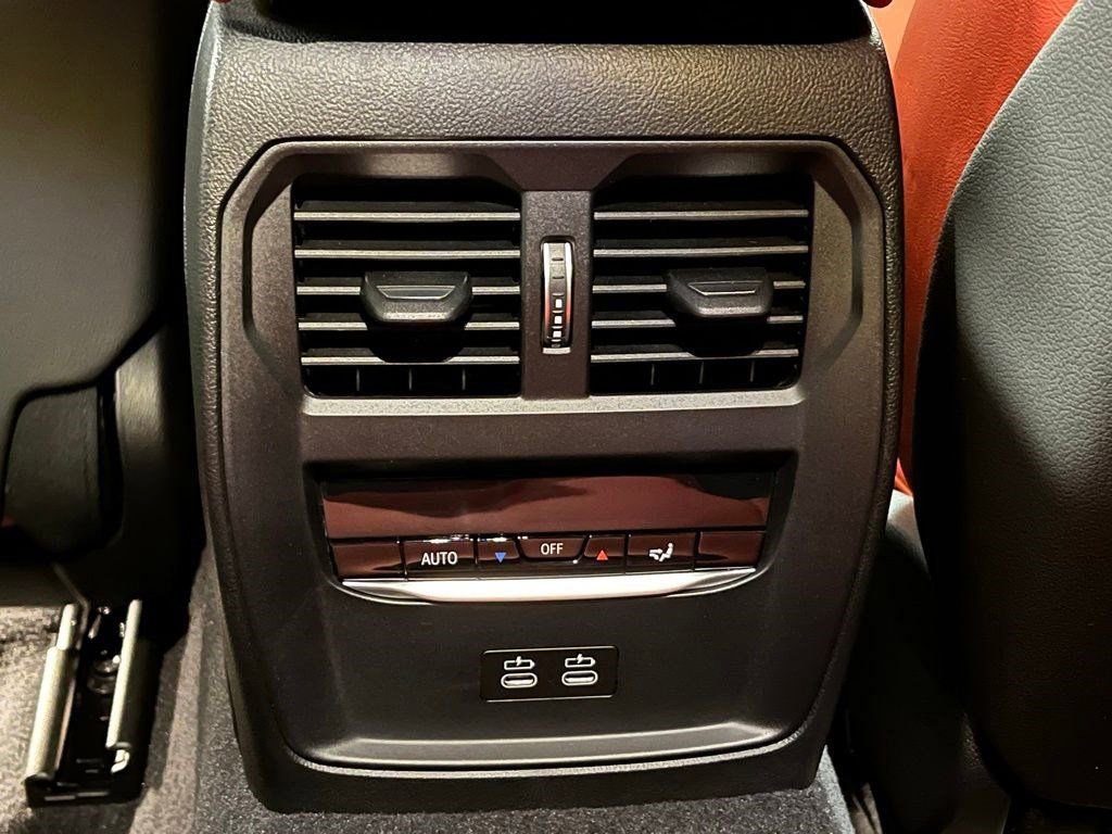 Used 2021 BMW M4 Competition w/ Executive Package image 9