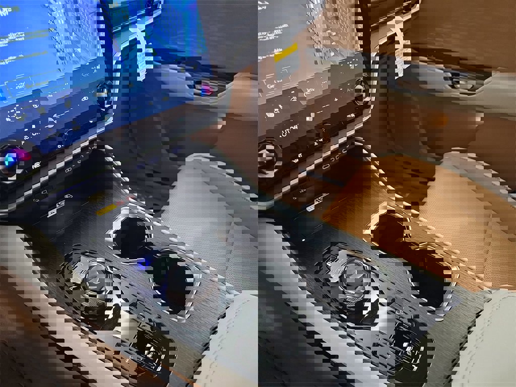 New 2026 Lexus RZ 450e AWD image 25