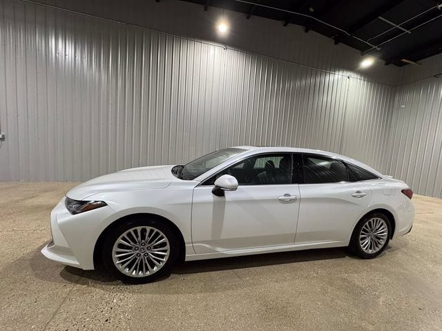 Used 2021 Toyota Avalon Limited AWD/4WD image 2