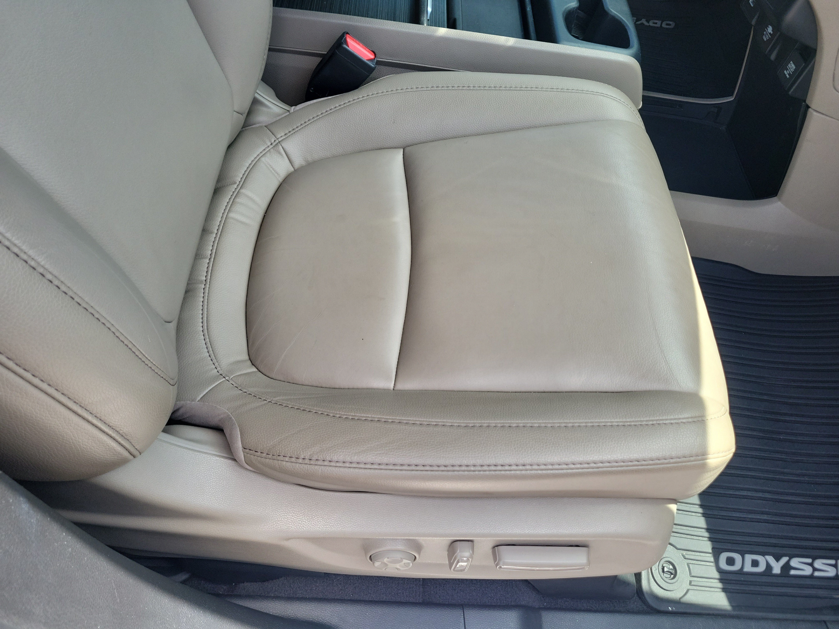 Certified 2021 Honda Odyssey Touring image 19