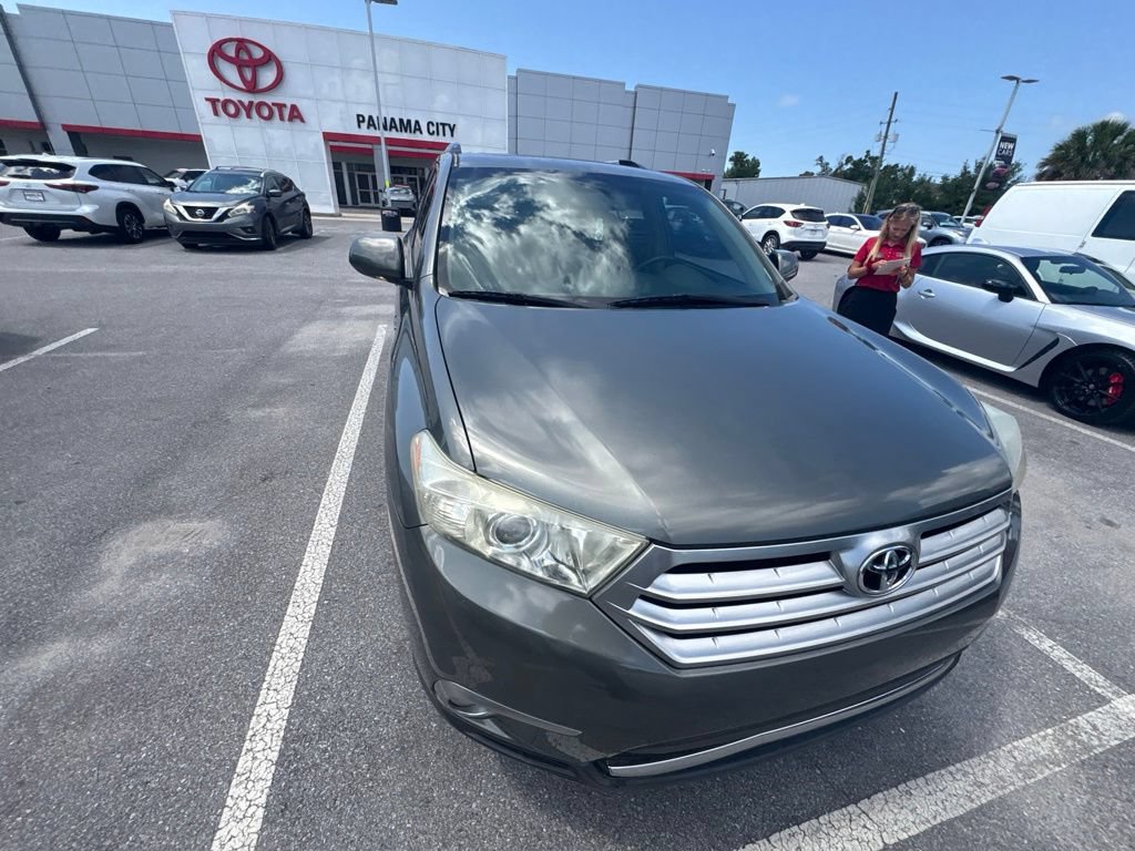 Used 2011 Toyota Highlander Limited w/ Tow Pkg FWD image 8