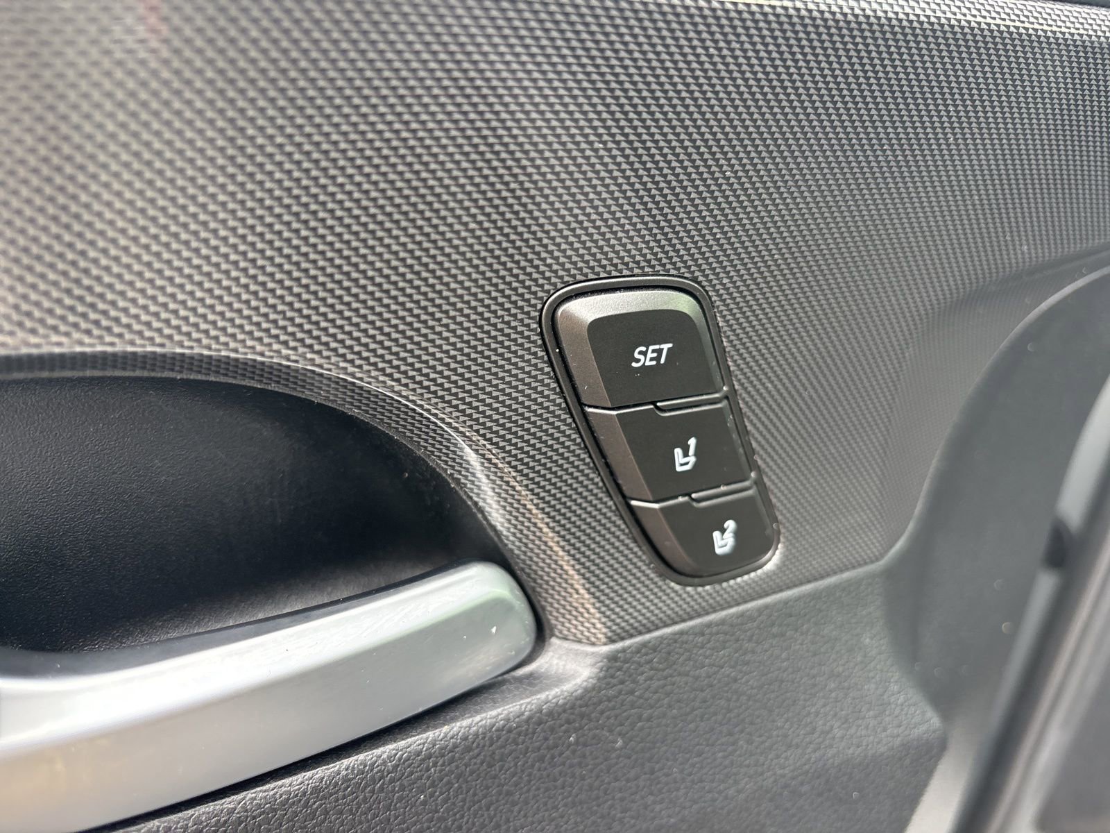 Used 2022 Hyundai Santa Fe Limited image 12