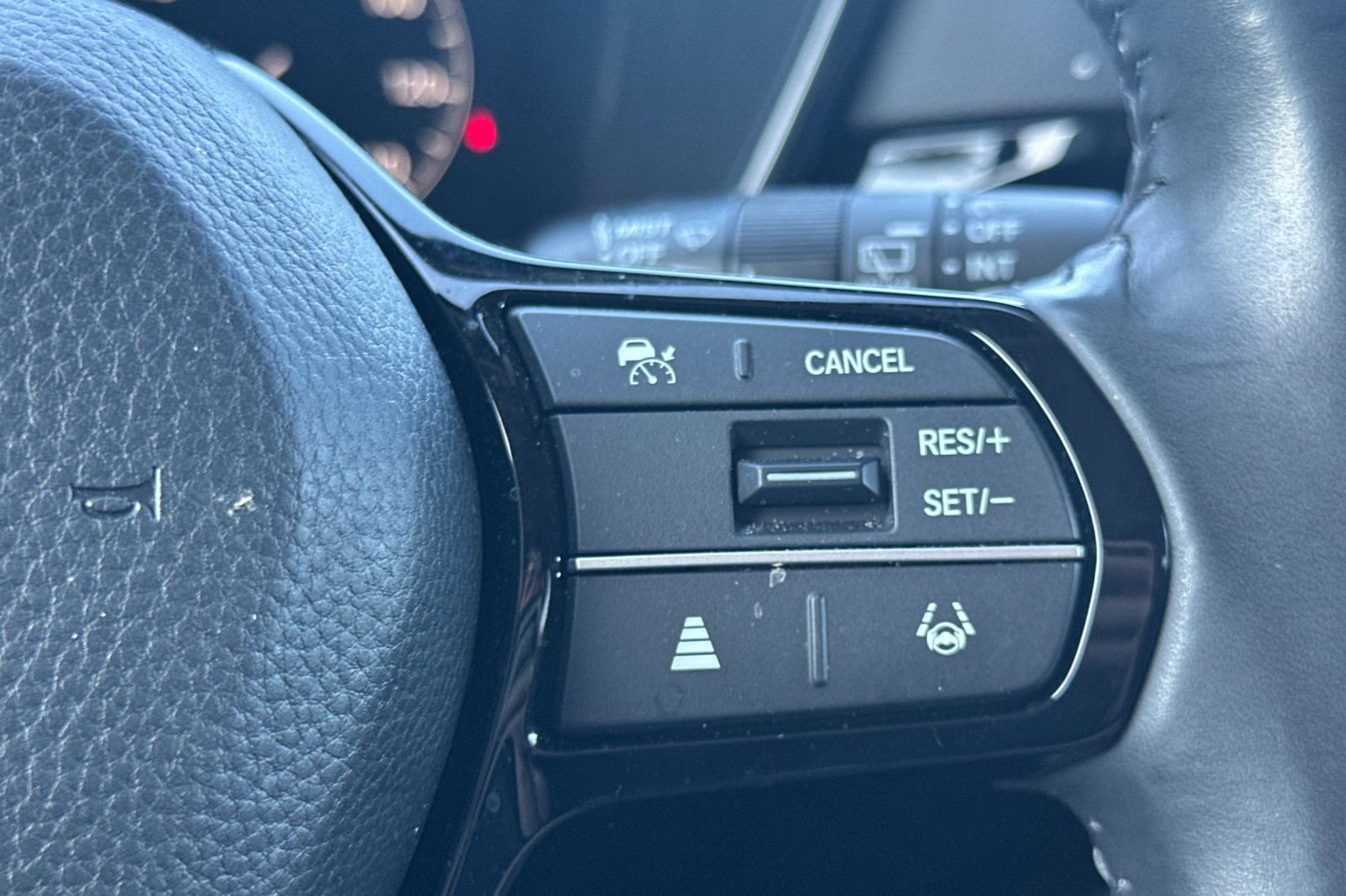 Used 2024 Honda CR-V EX-L image 36