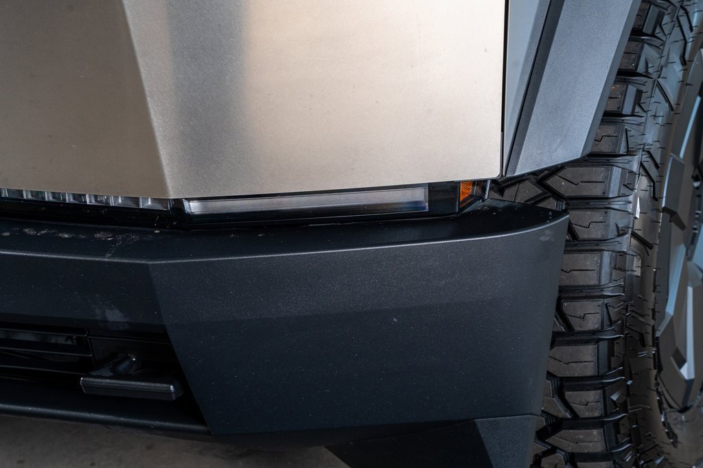 Used 2024 Tesla Cybertruck AWD Crew Cab image 15