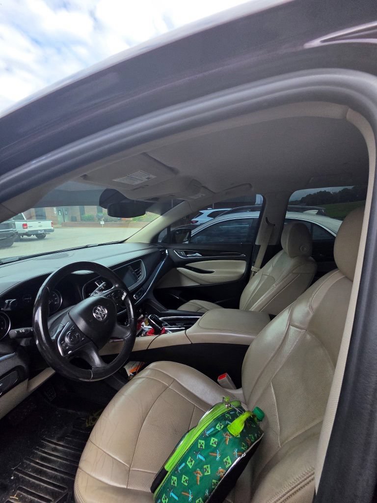 Used 2019 Buick Enclave Essence FWD image 9