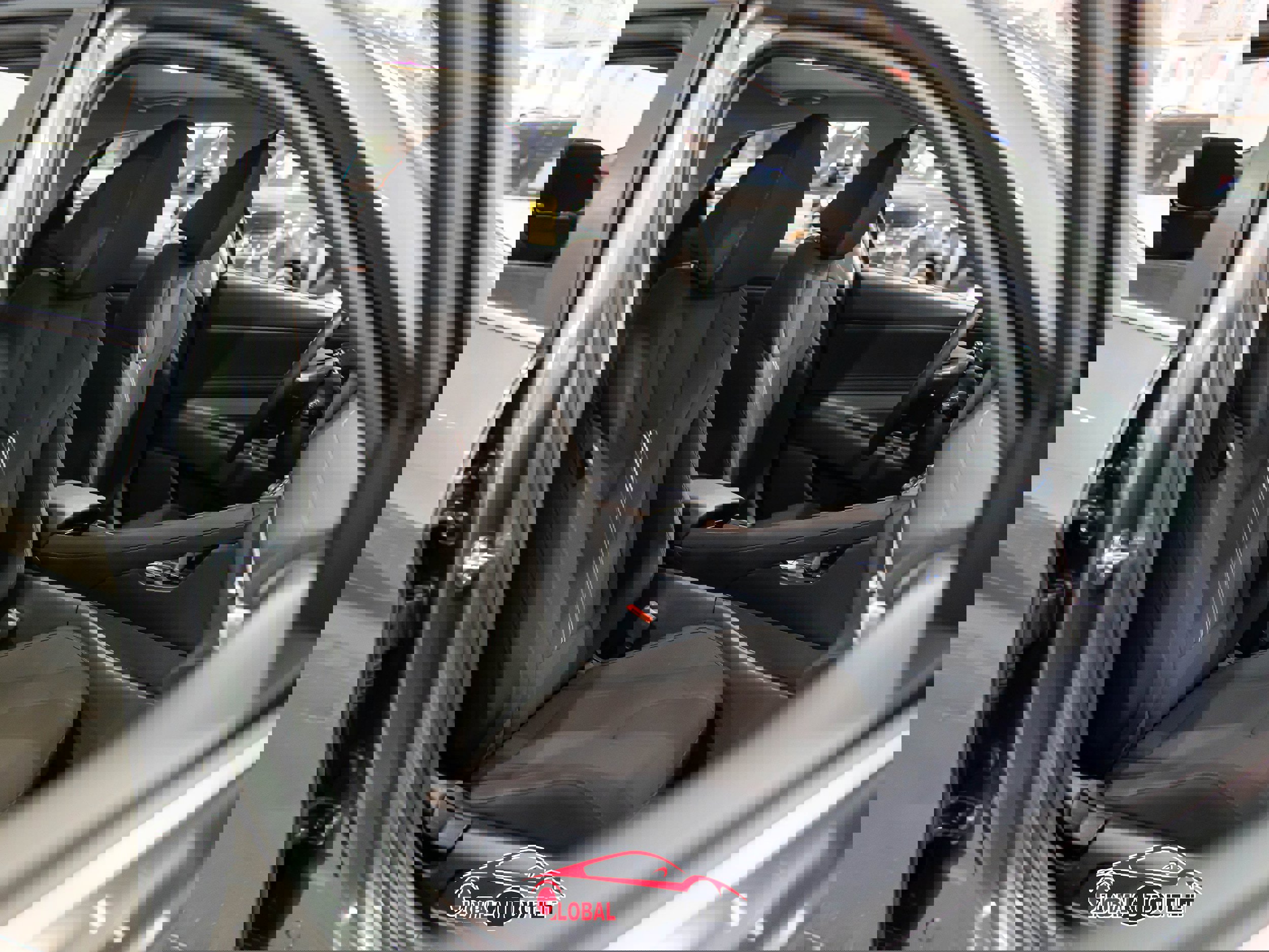 Used 2025 Hyundai Elantra SEL image 17