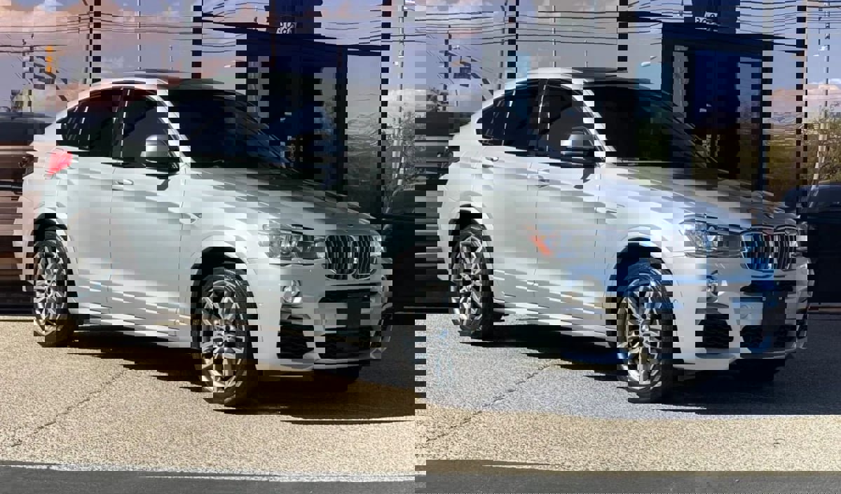 Used 2018 BMW X4 M40i image 21