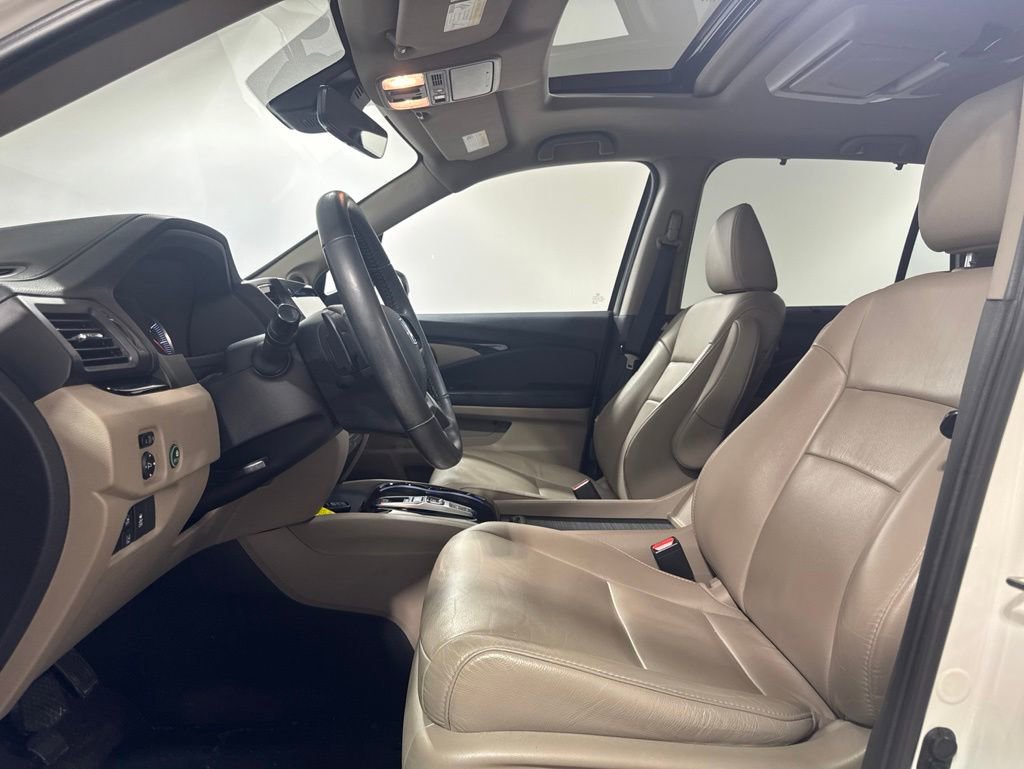 Used 2019 Honda Pilot Touring image 19