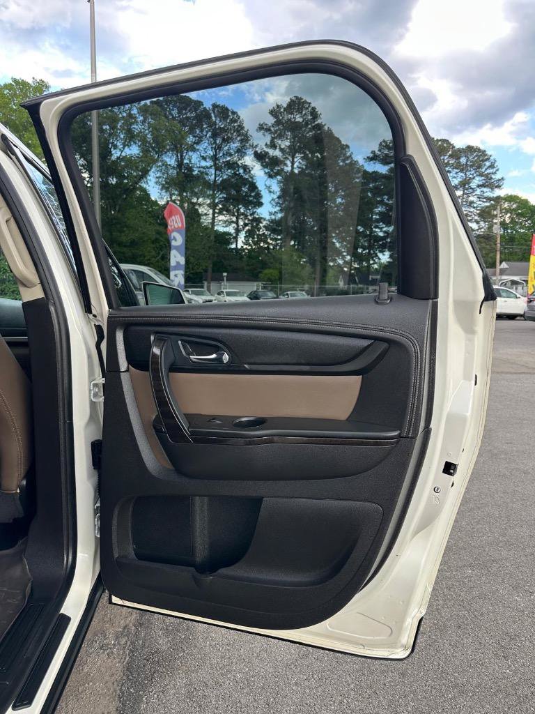 Used 2014 GMC Acadia SLT FWD image 17