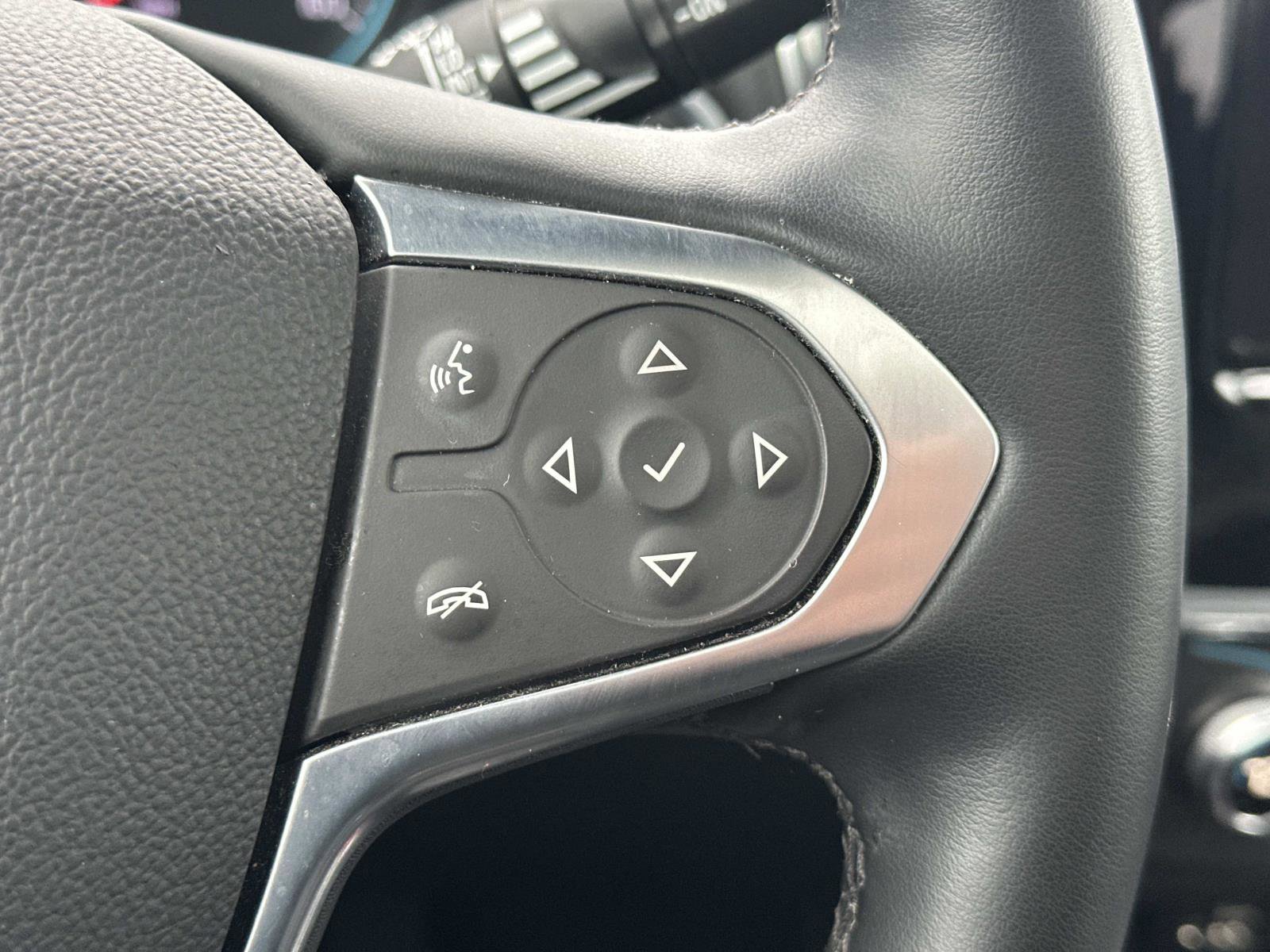 Certified 2023 Chevrolet Traverse LT w/ LT Premium Package image 24