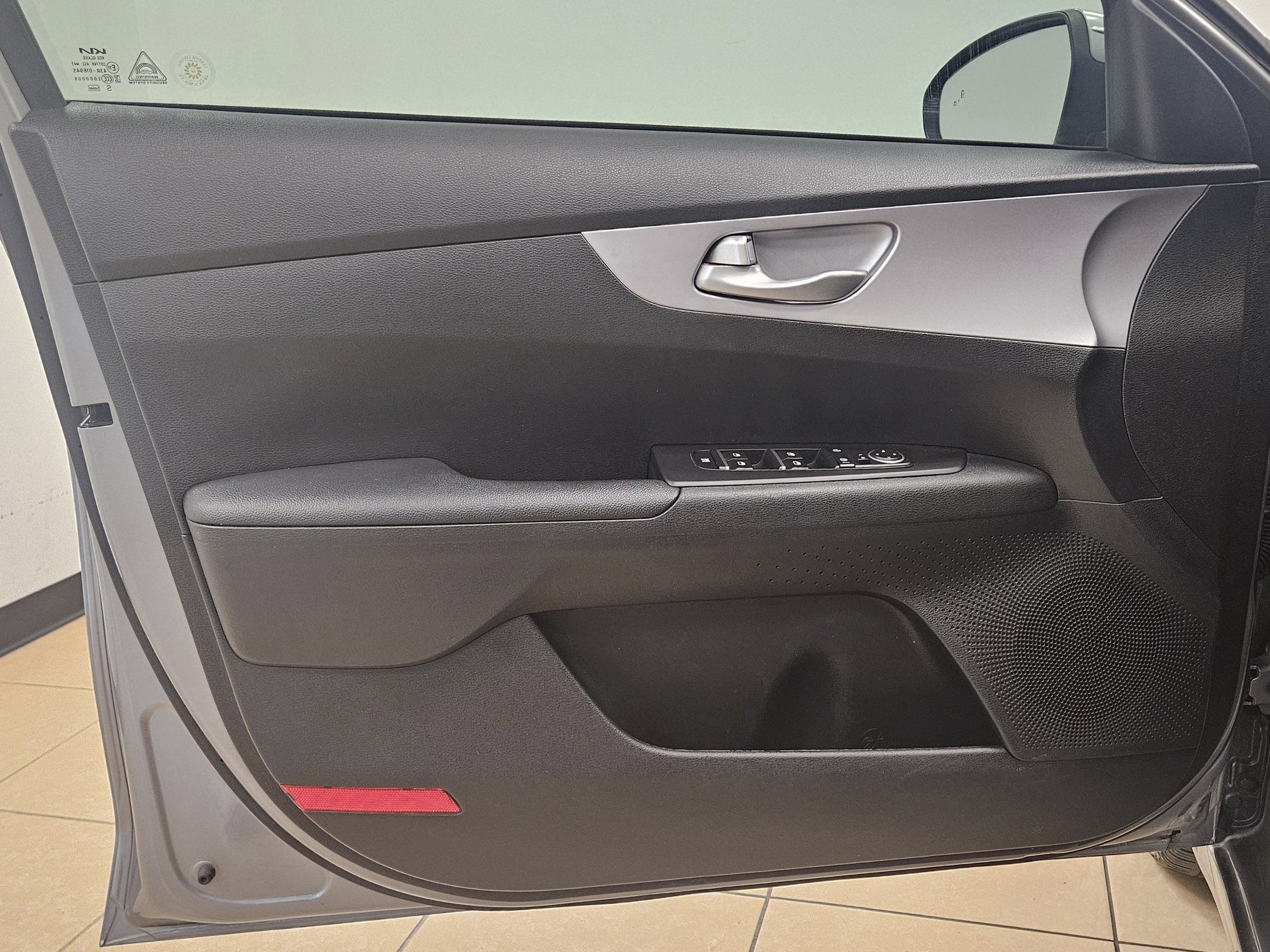 Used 2023 Kia Forte LXS w/ LXS Technology Package image 12